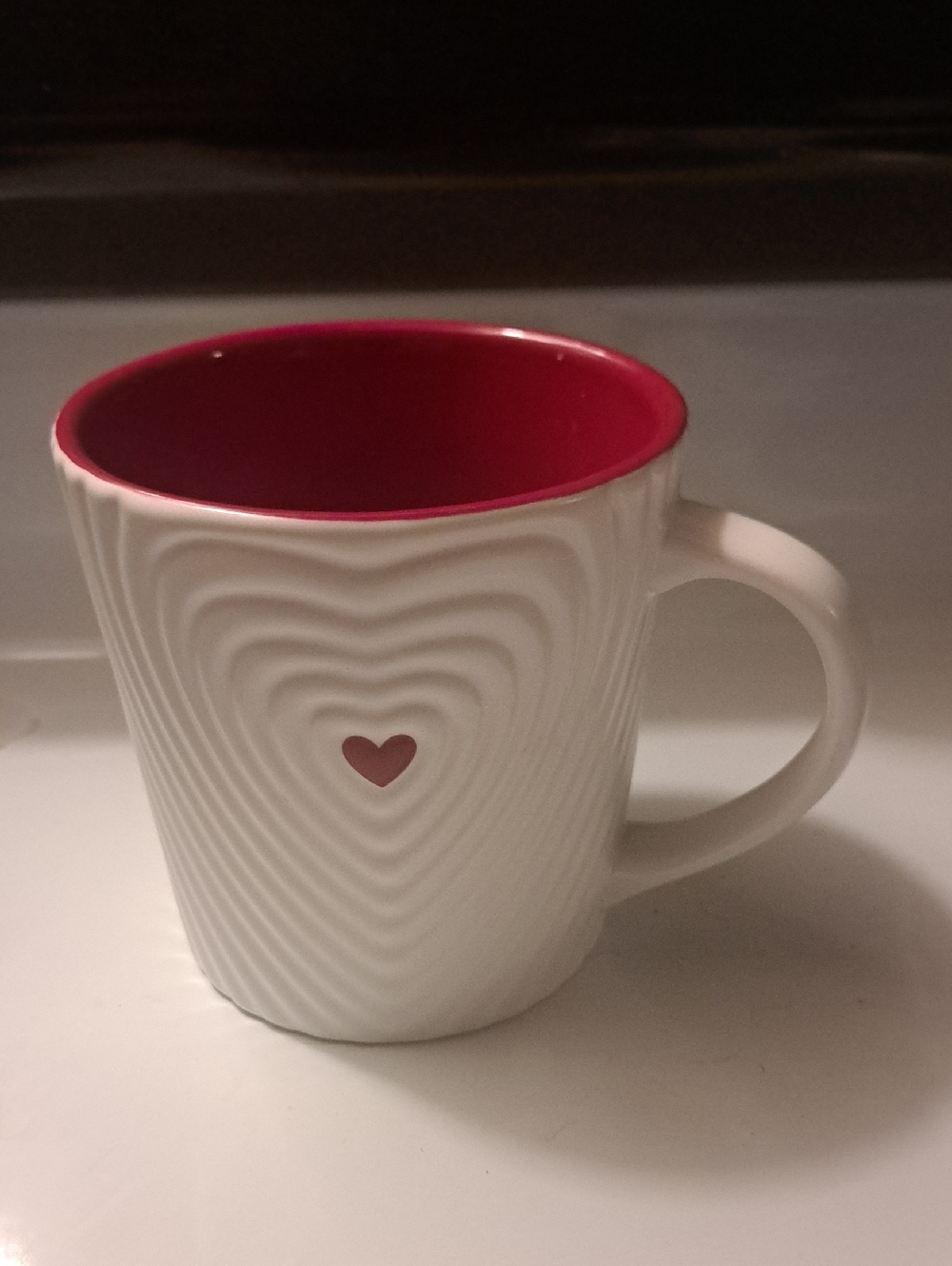NEW STARBUCKS 2008 Valentine Red Heart White Hearts 3D Ceramic Mug Big 16 oz EUC